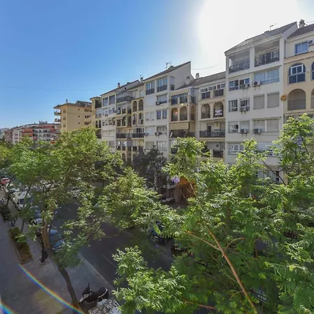 Lujo Playa Lasiesta3 *