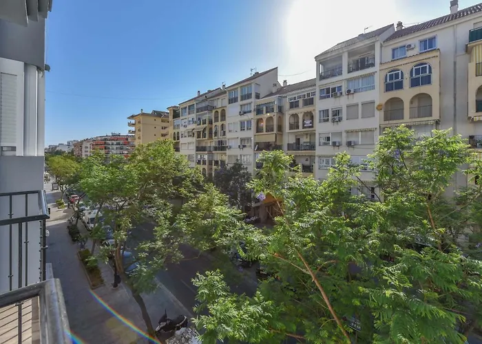 Lujo Playa Lasiesta3 *