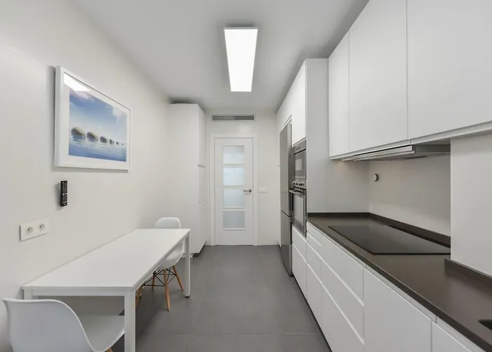 Lujo Playa Lasiesta3 *