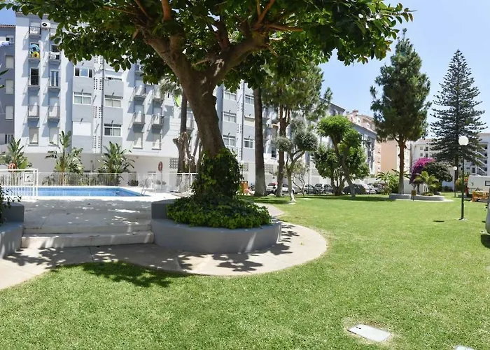 Lujo Playa Lasiesta3 Apartment *